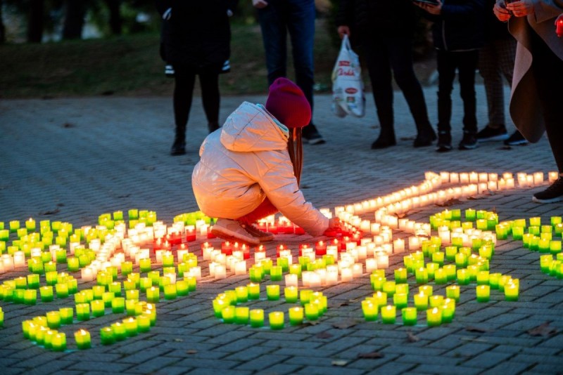 Sokan gyújtottak mécsest az országos akcióban Fotó: Gyarmati László