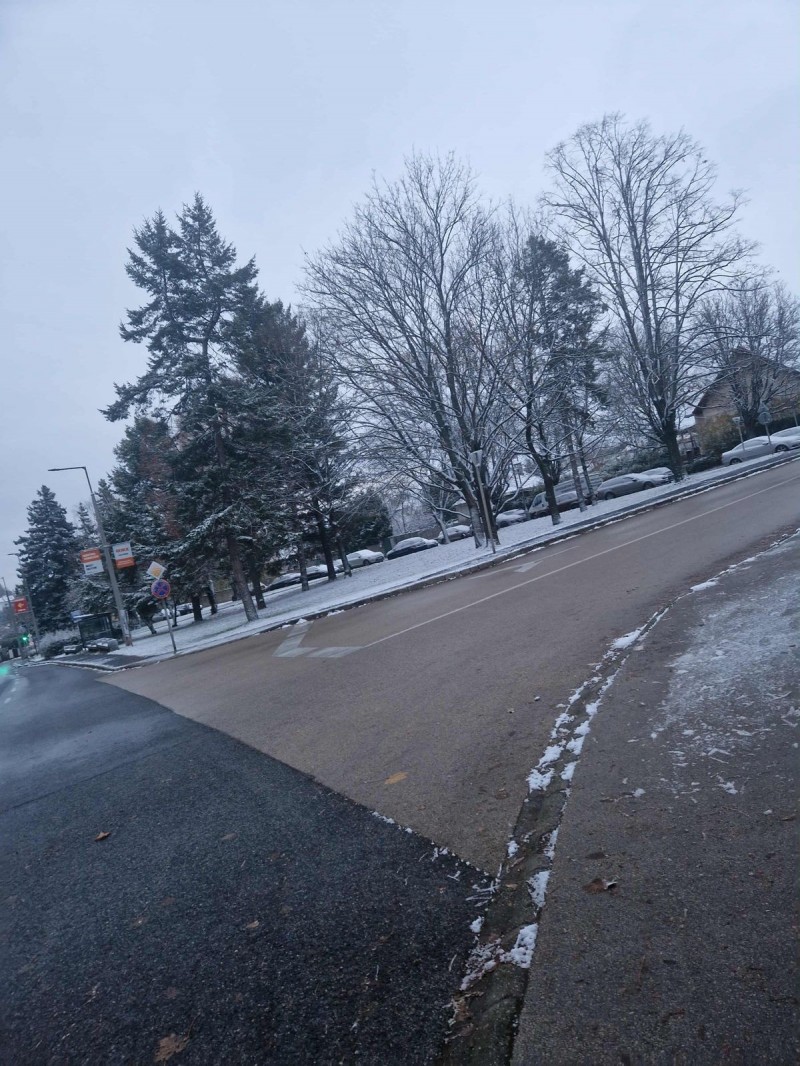 Veszprémbe is megérkezett az első hó Forrás: olvasói fotó