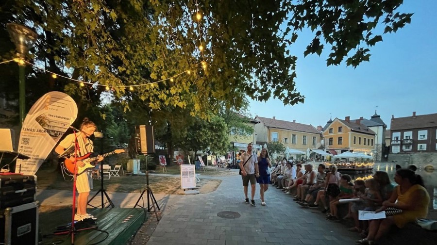 A LégyOtt-koncertek üde színfoltjai a tapolcai nyárnak  Fotó: Tóth B. Zsuzsa/Napló