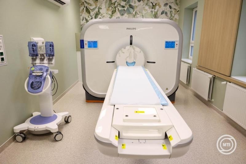 Új CT-berendezés a Bács-Kiskun Vármegyei Oktatókórház Kalocsai Szent Kereszt Kórház telephelyén, az átadás napján, 2025. november 3-án. MTI/Kiss Dániel