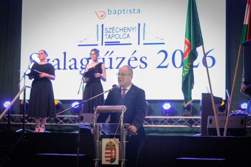 A szalagavató ünnepe a felelősségvállalásról, a közösségről és a felnőtté válás első lépéseiről szólt Fotó: Burger Zsolt