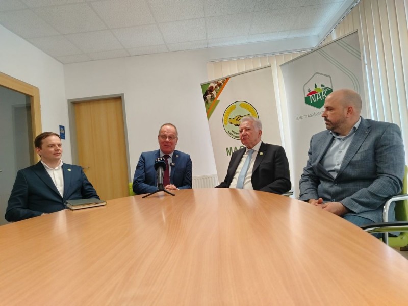 Nagy Viktor, Navracsics Tibor, Jakab István és Sövényházi Balázs a sajtótájékoztatón Fotó: Tisler Anna