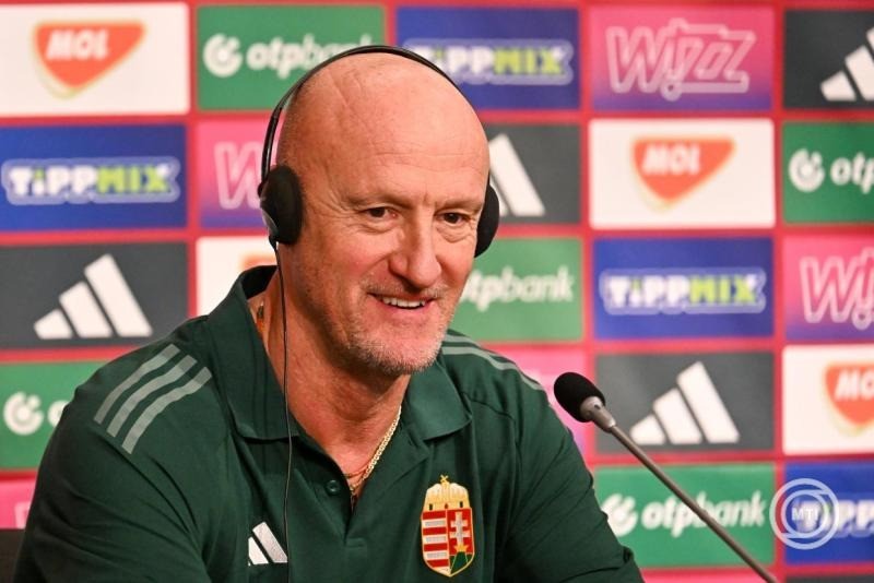 Marco Rossi szövetségi kapitány a magyar labdarúgó-válogatott sajtótájékoztatóján az MLSZ Edzőközpontjában, Telkiben 2025. november 15-én. A csapat másnap Írország ellen világbajnoki selejtezőmérkőzést játszik a Puskás Arénában. MTI/Illyés Tibor