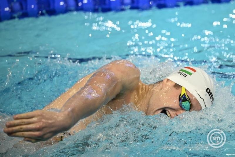 A későbbi aranyérmes Sárkány Zalán a férfi 800 méteres gyorsúszás döntőjében a rövidpályás úszó Európa-bajnokságon a lengyelországi Lublinban 2025. december 6-án. MTI/Bodnár Boglárka