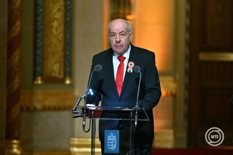 Sulyok Tamás köztársasági elnök beszédet mond a Kossuth- és Széchenyi-díjak ünnepélyes átadásán, az 1848-49-es forradalom és szabadságharc évfordulója alkalmából az Országház kupolacsarnokában 2026. március 14-én. MTI/Illyés Tibor